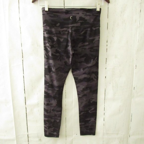 Zyia Active Leggings 2 XS Black Gray Camo Camouflage High Rise Crop Capri - Picture 4 of 5